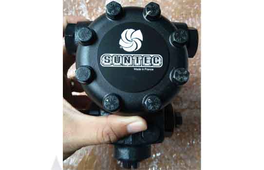Bơm dầu SUNTEC J7CCC 10024P